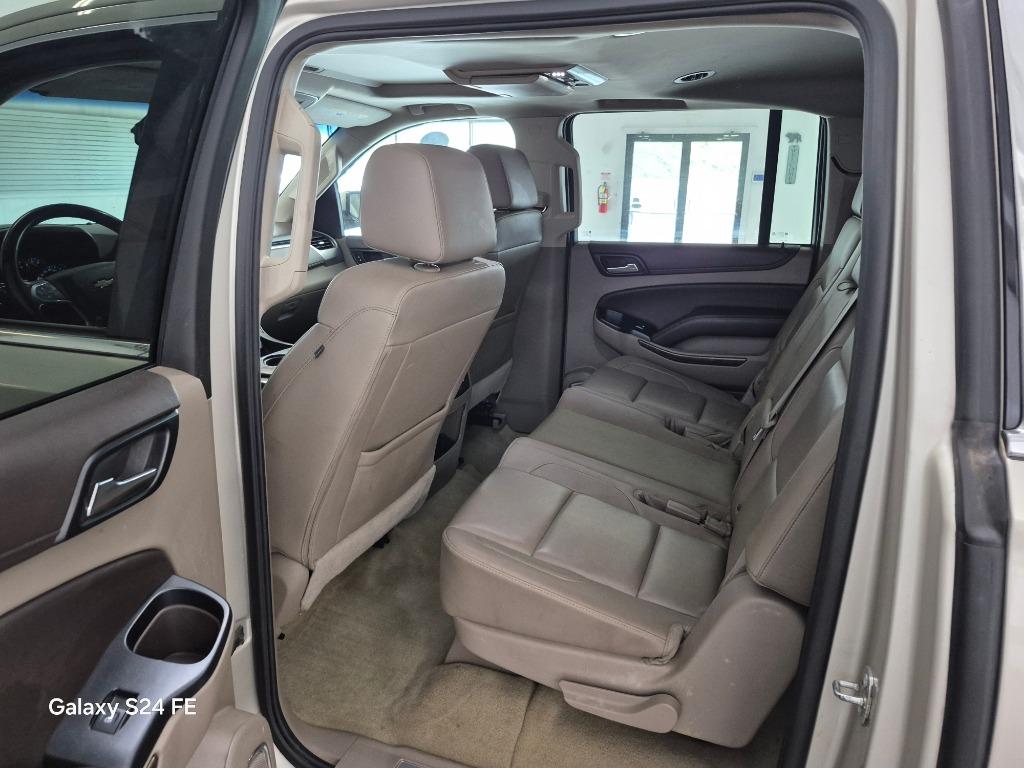 2016 Chevrolet Suburban 1500 LT photo