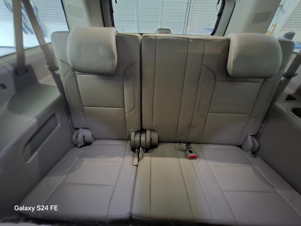 2016 Chevrolet Suburban 1500 LT photo