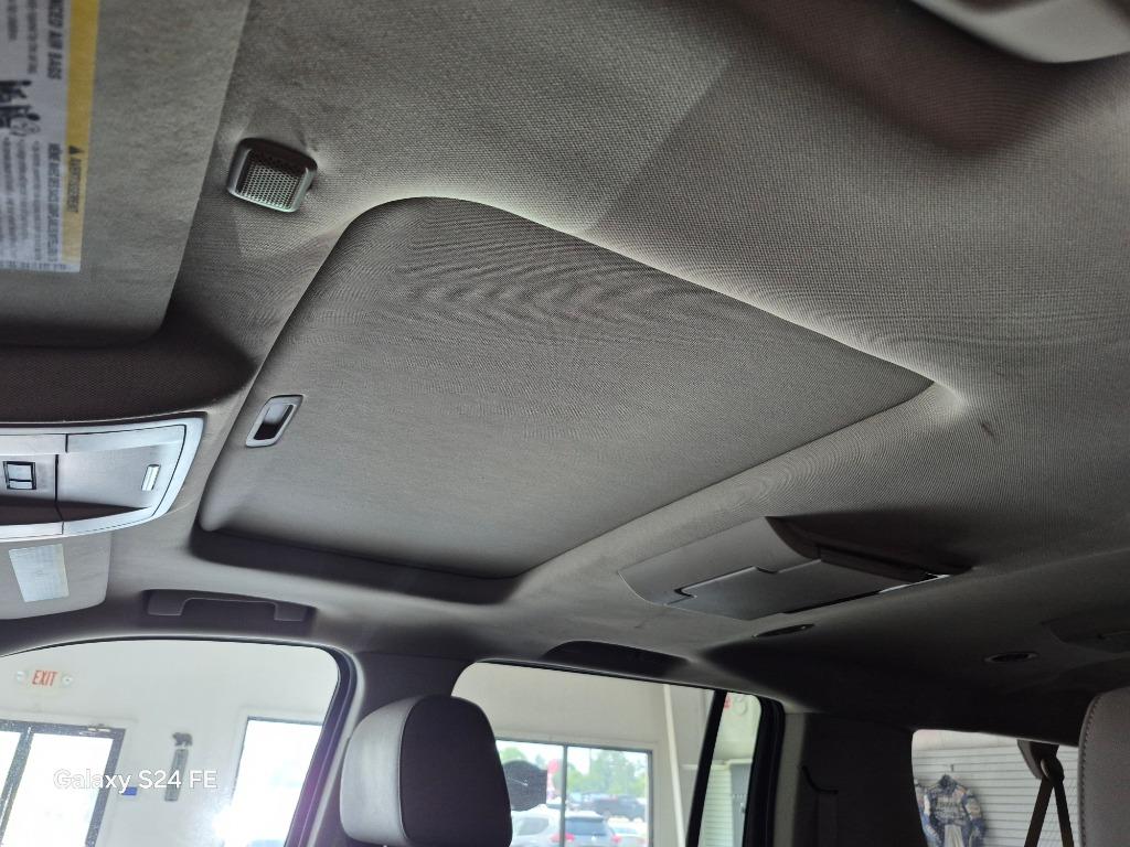 2016 Chevrolet Suburban 1500 LT photo