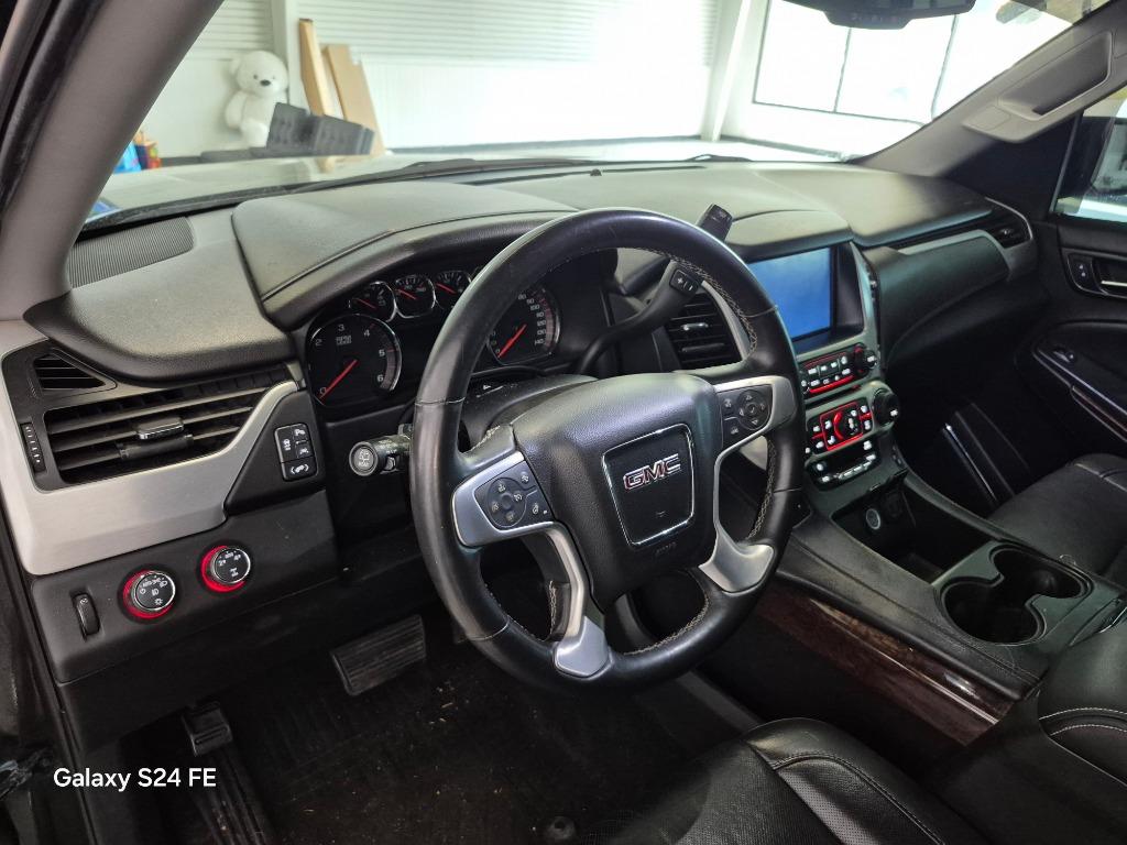 2016 GMC Yukon SLT photo