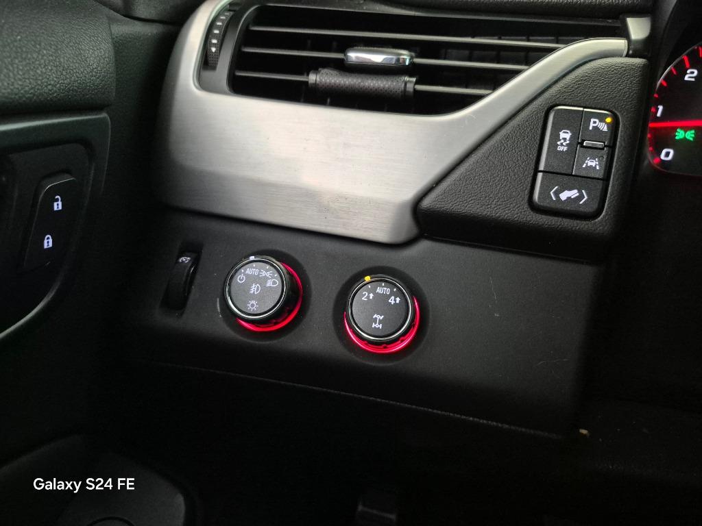 2016 GMC Yukon SLT photo