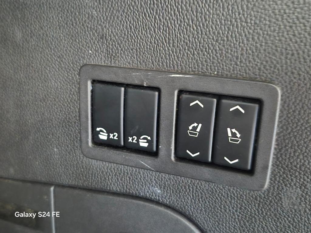 2016 GMC Yukon SLT photo