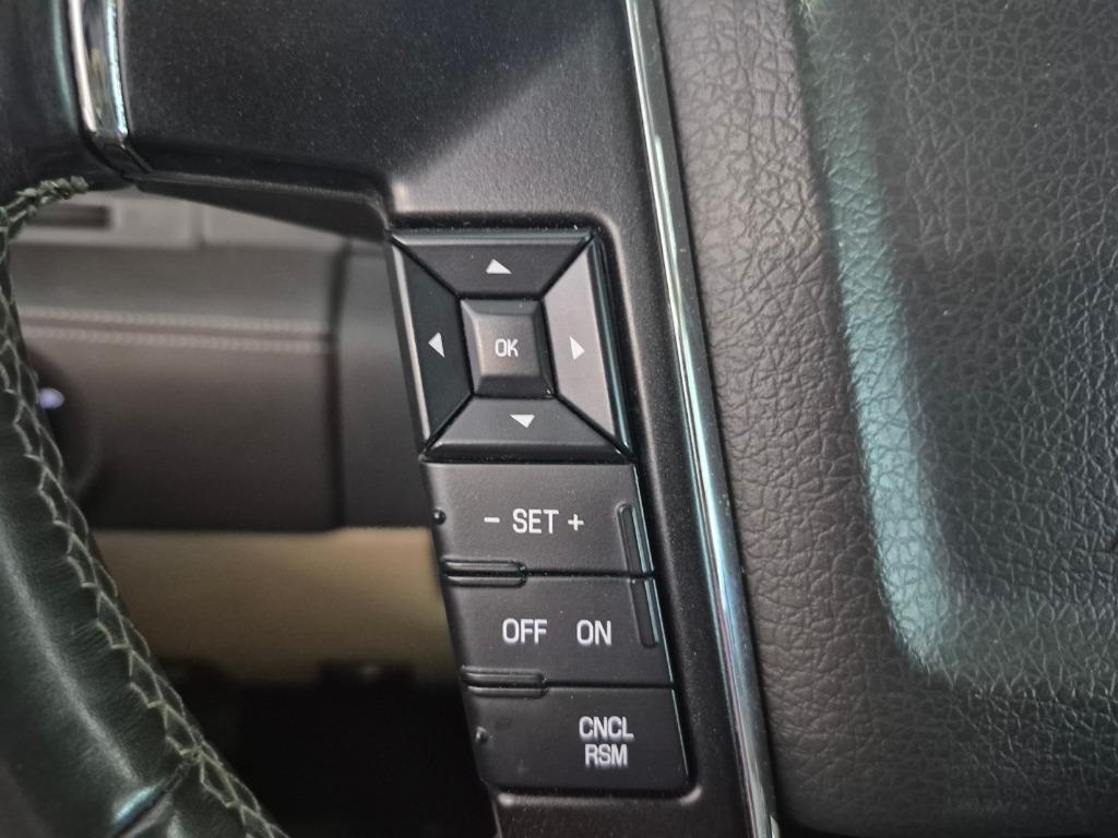 2015 Lincoln Navigator - $15,997