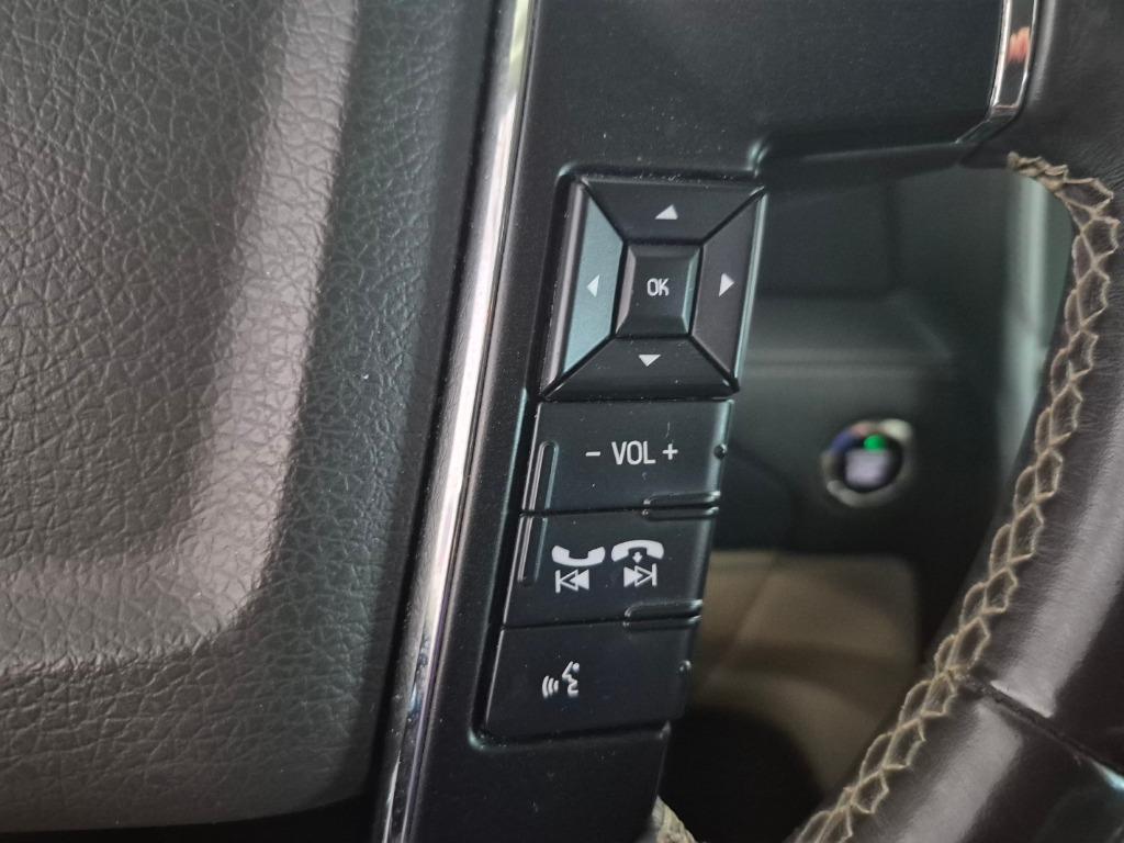 2015 Lincoln Navigator - $15,997