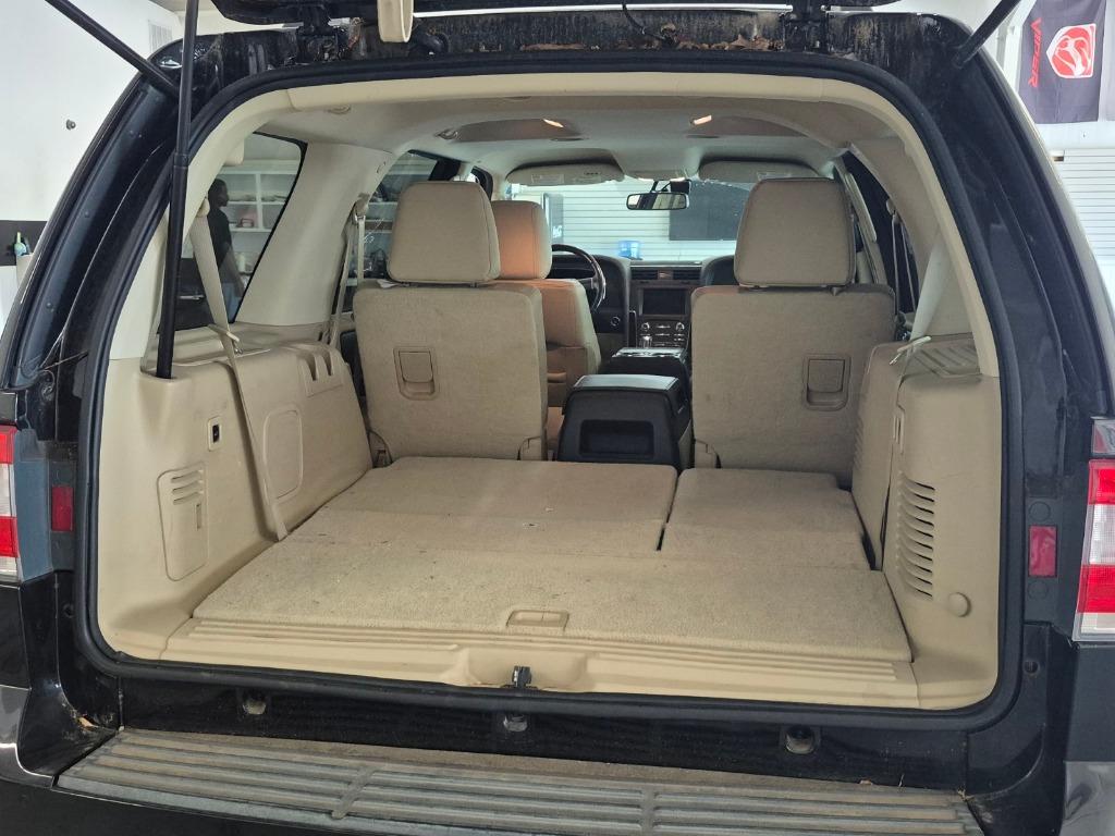 2015 Lincoln Navigator - $15,997