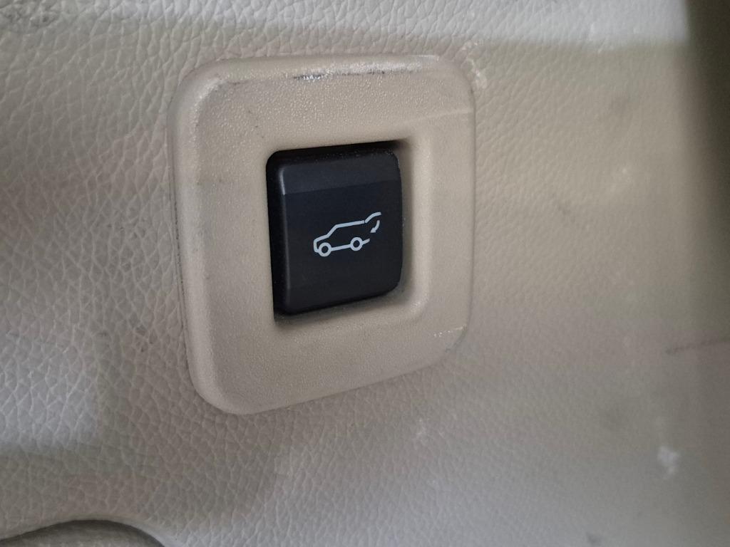 2015 Lincoln Navigator - $15,997