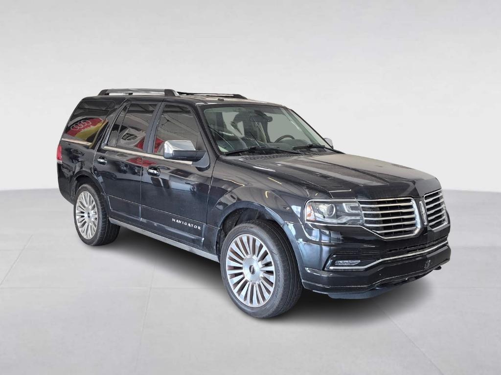 2015 Lincoln Navigator - $15,997