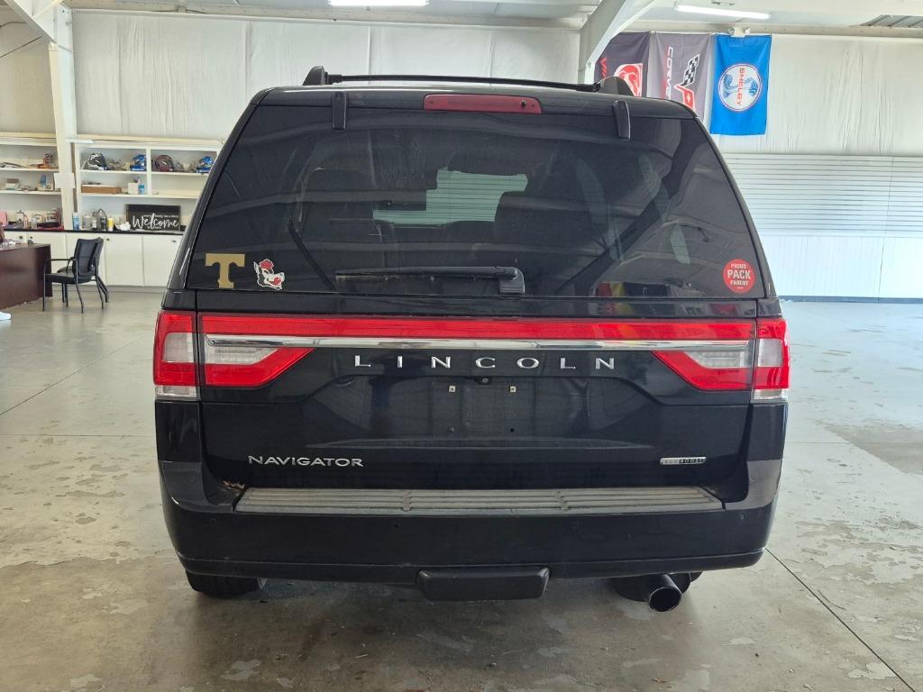 2015 Lincoln Navigator - $15,997