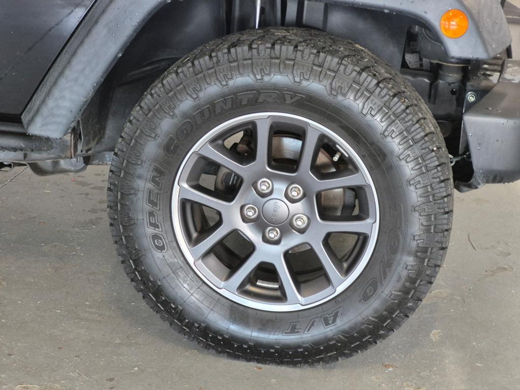 2016 Jeep Wrangler - $19,997