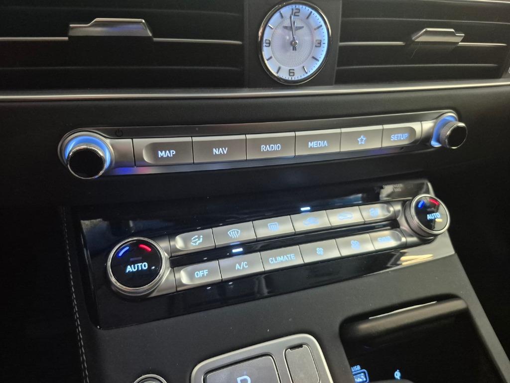 2020 Genesis G90 - $27,997