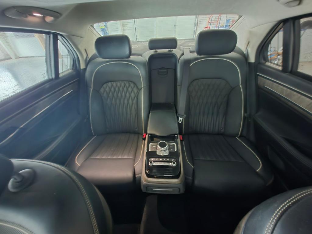 2020 Genesis G90 - $27,997
