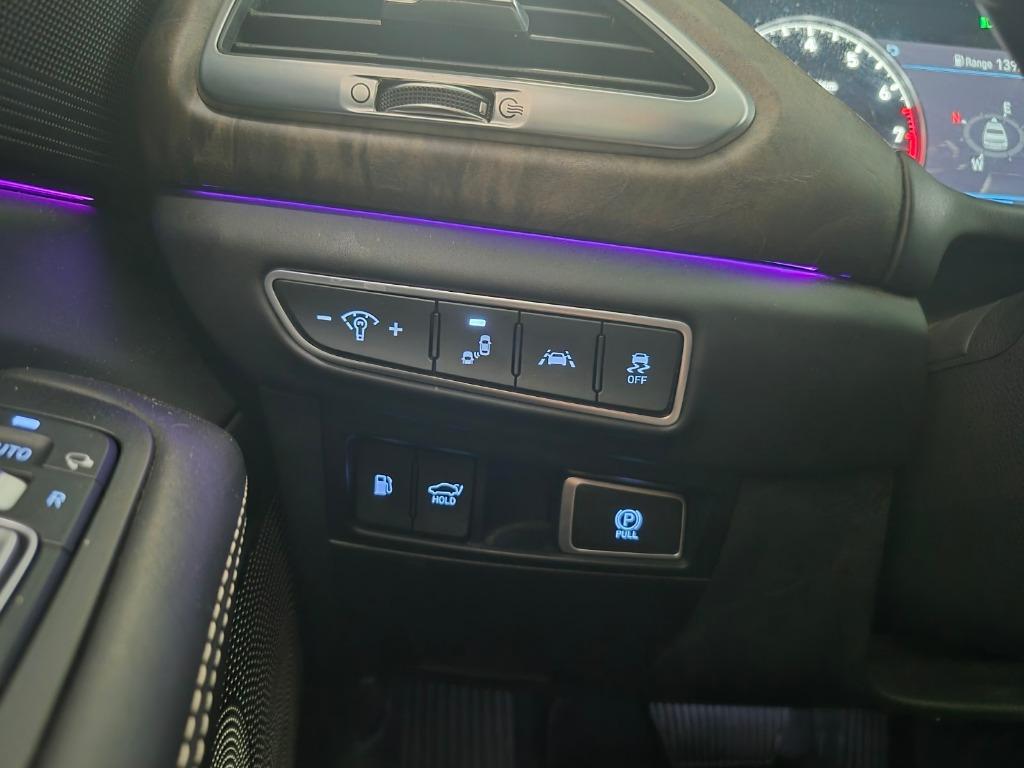 2020 Genesis G90 - $27,997