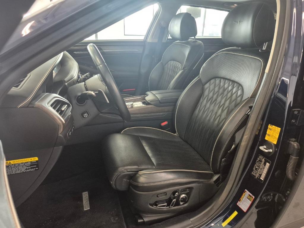 2020 Genesis G90 - $27,997
