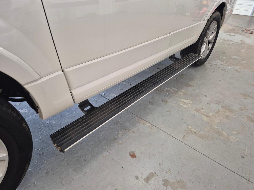 2017 Ford Expedition - $15,997