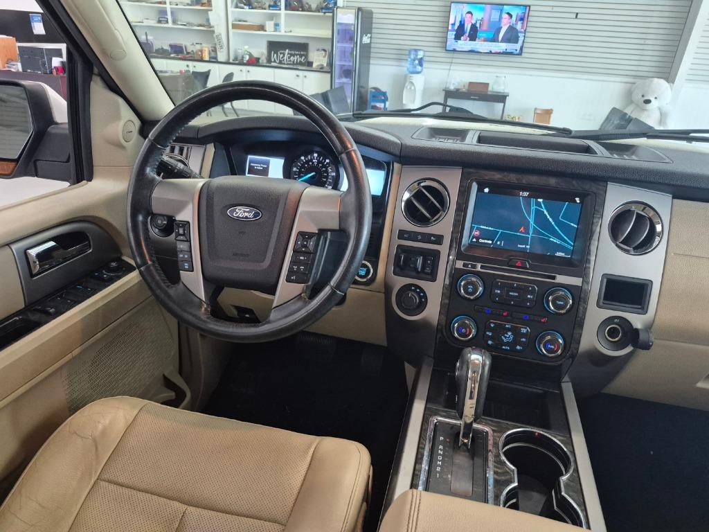 2017 Ford Expedition - $15,997