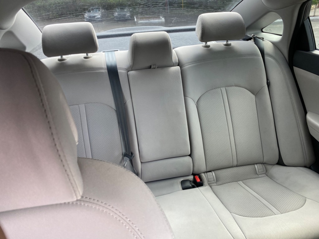 2017 Hyundai Sonata - $10,500