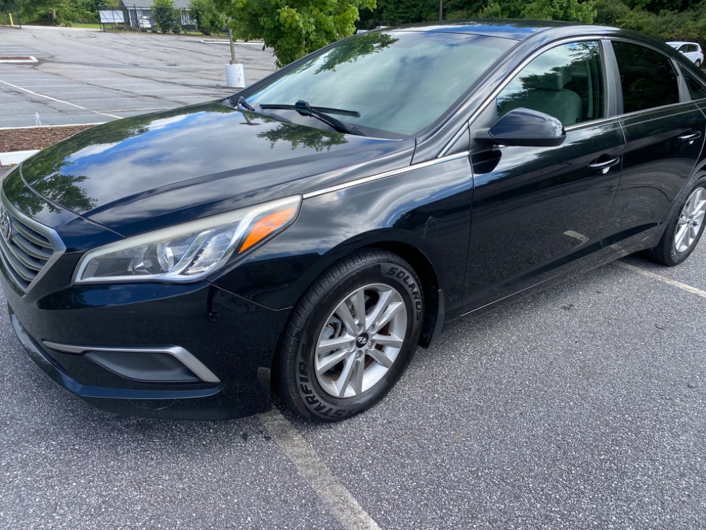 2017 Hyundai Sonata - $10,500