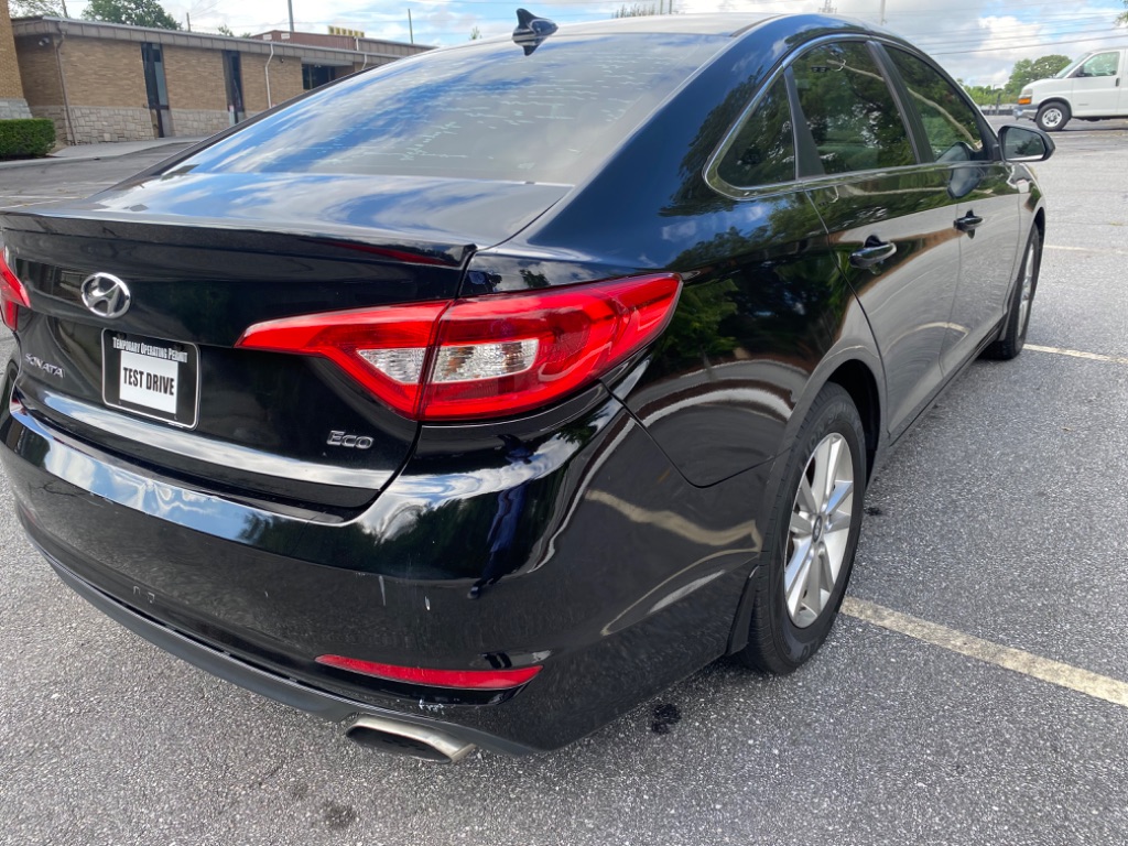 2017 Hyundai Sonata - $10,500