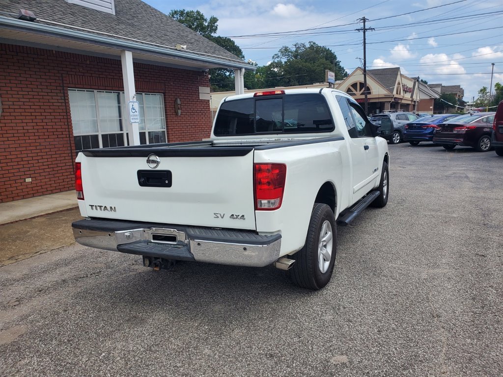 2014 Nissan Titan SV photo