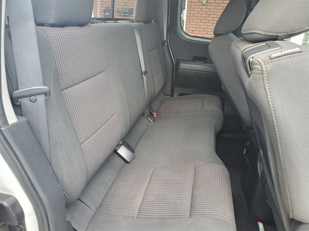 2014 Nissan Titan SV photo
