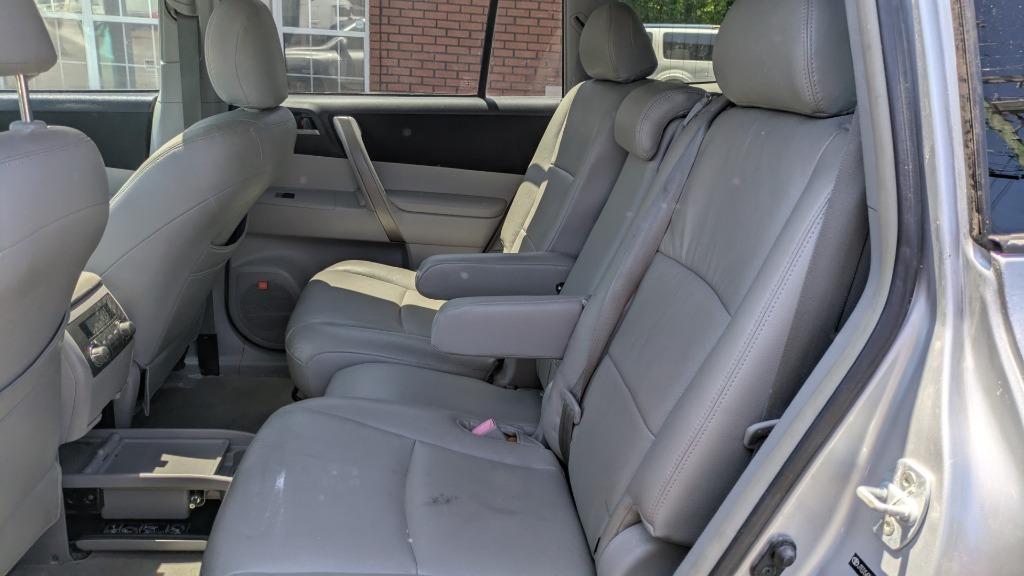 2009 Toyota Highlander Sport photo