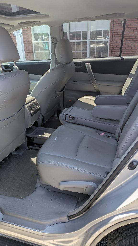 2009 Toyota Highlander Sport photo