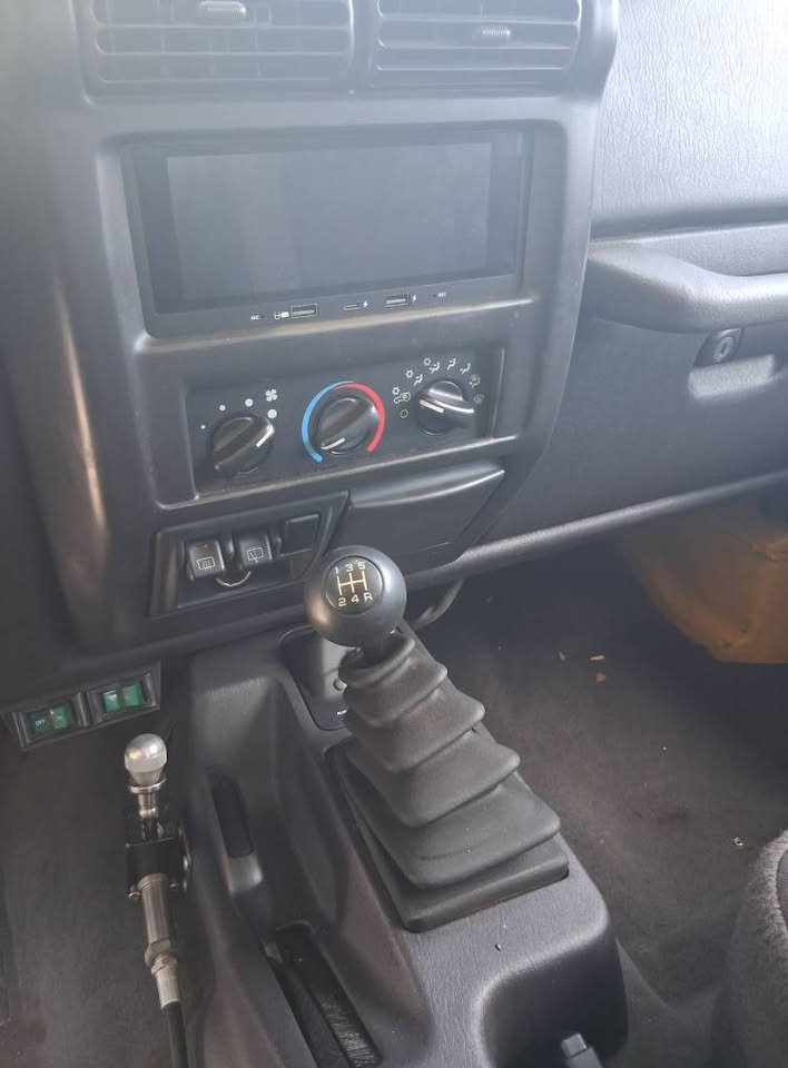 2000 Jeep Wrangler - $11,995