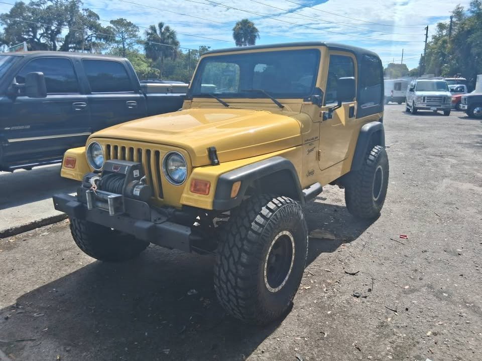 2000 Jeep Wrangler - $11,995