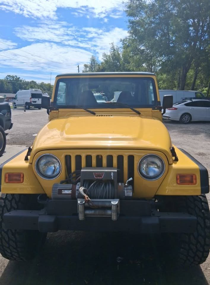 2000 Jeep Wrangler - $11,995