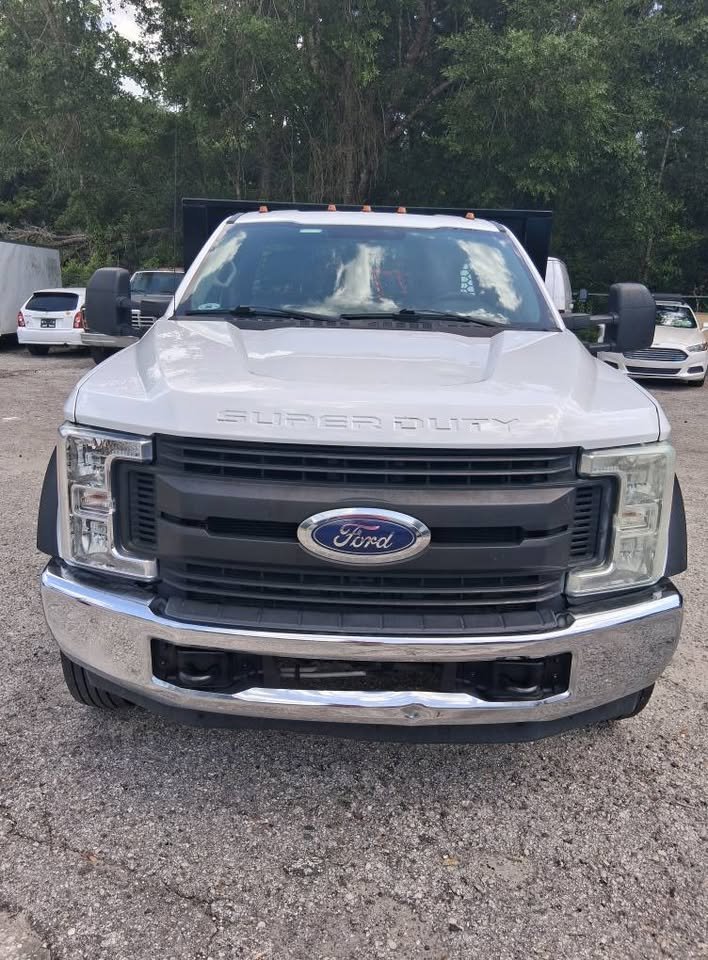 2017 Ford F-550 - $24,995