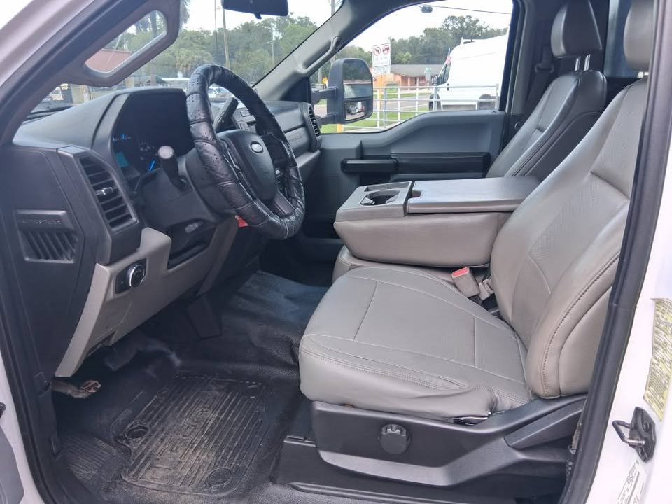 2017 Ford F-550 - $24,995