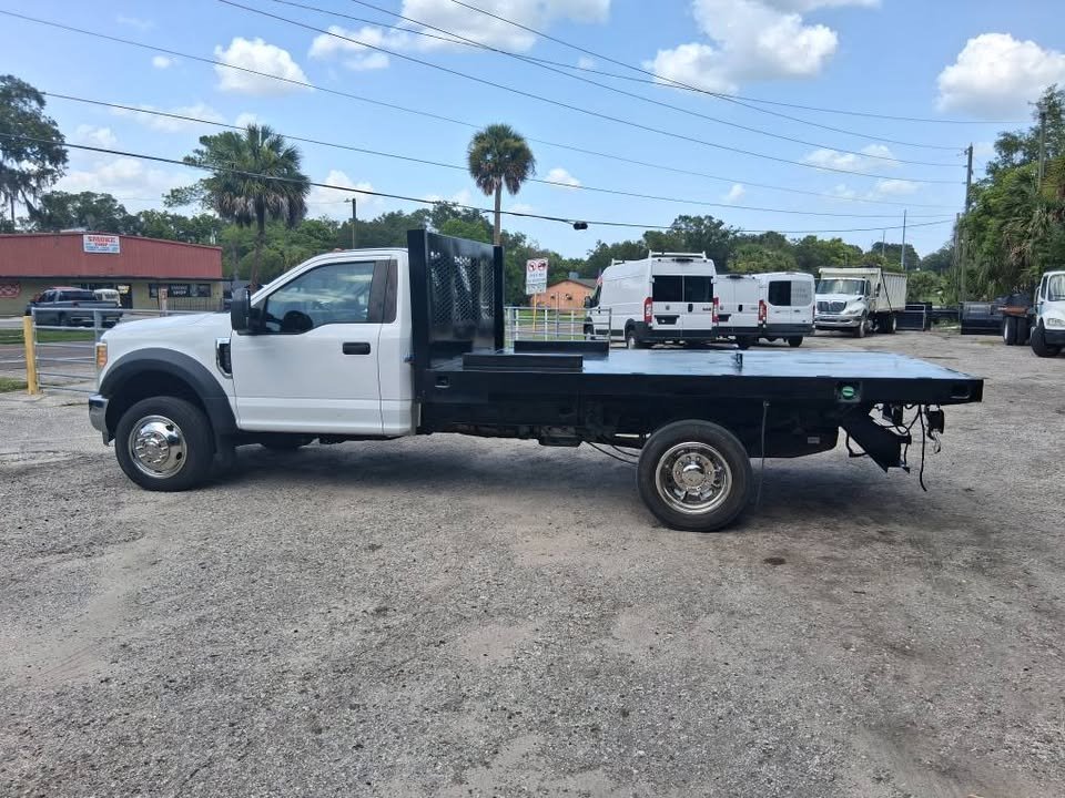 2017 Ford F-550 - $24,995
