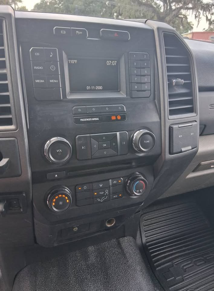 2017 Ford F-550 - $24,995