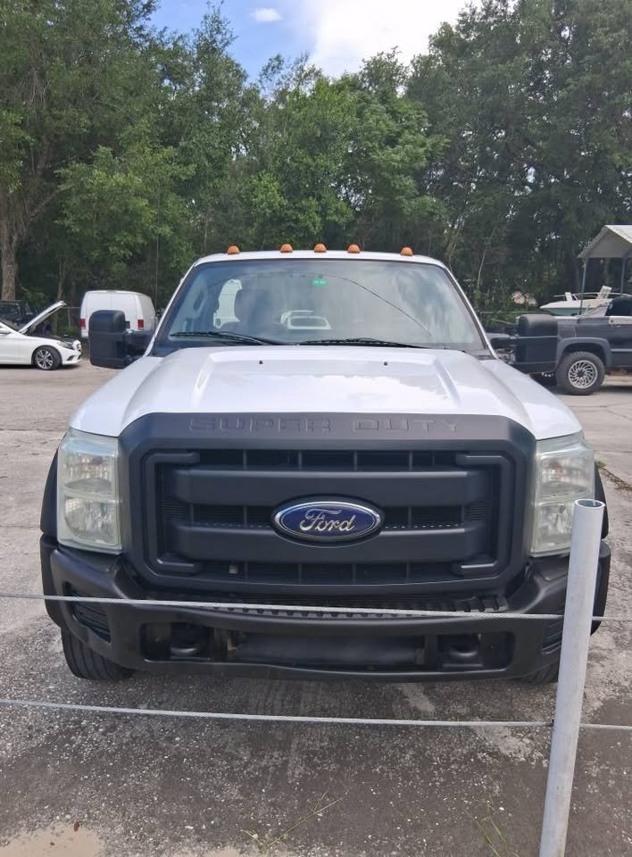 2016 Ford F550 - $16,995