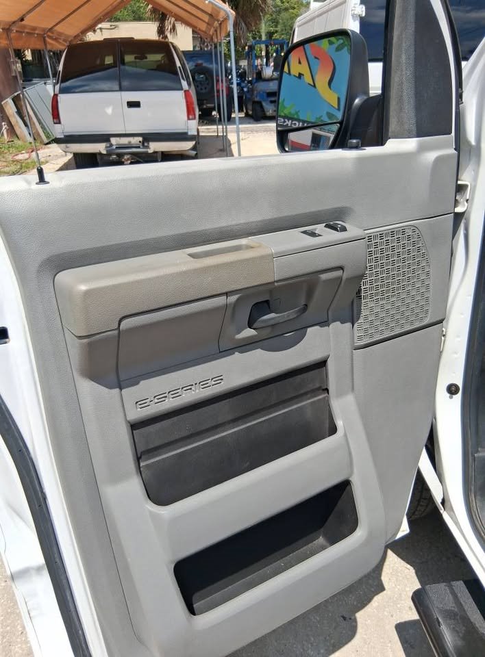2014 Ford E-250 - $13,995
