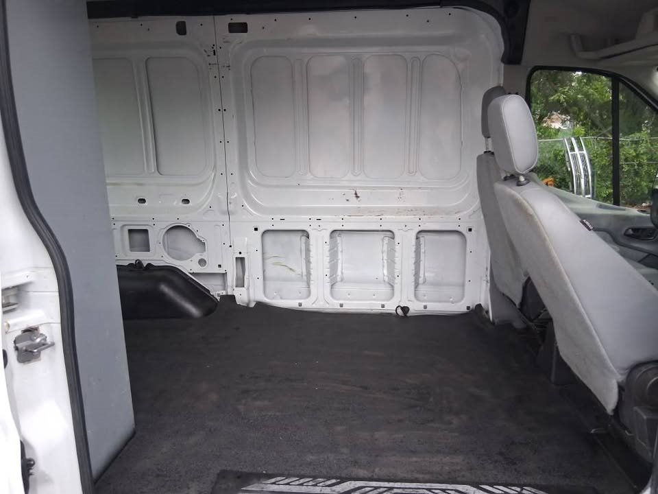 2016 Ford T250 Vans - $16,995