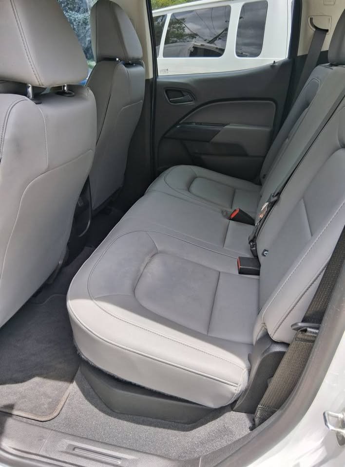 2021 Chevrolet Colorado - $15,995