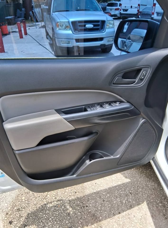 2021 Chevrolet Colorado - $15,995