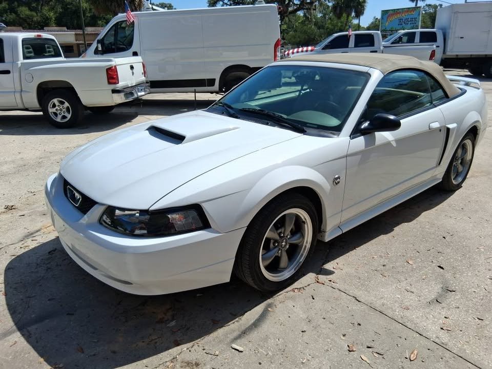 2004 Ford Mustang - $11,995