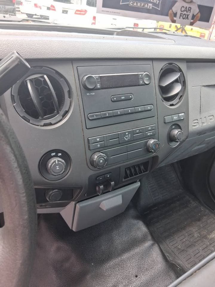 2014 Ford F-250 - $14,995