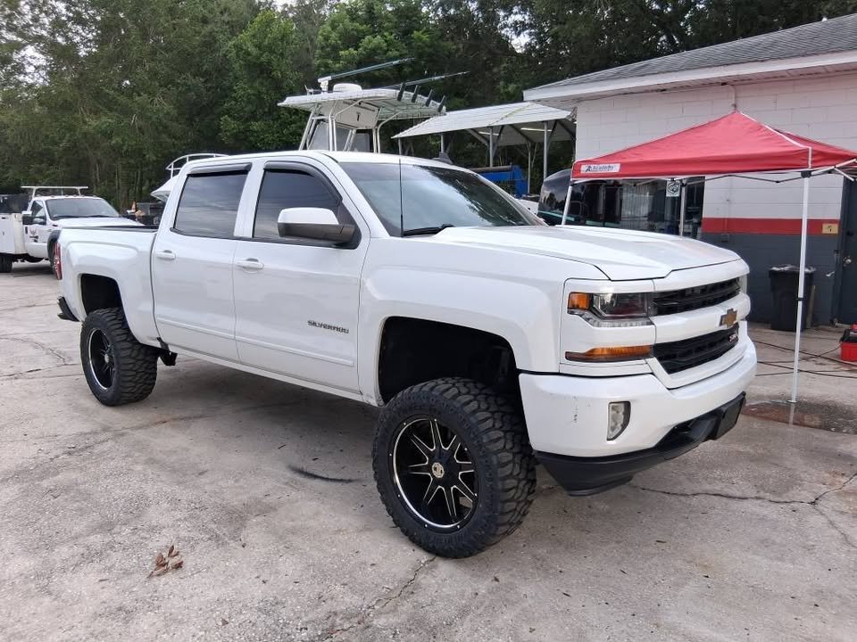2018 Chevrolet Silverado - $23,995