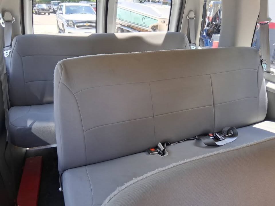 2007 Ford E-350 - $19,995