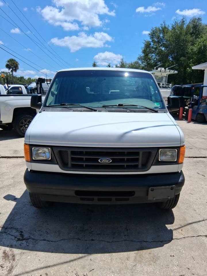 2007 Ford E-350 - $19,995