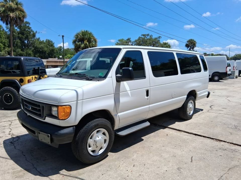 2007 Ford E-350 - $19,995