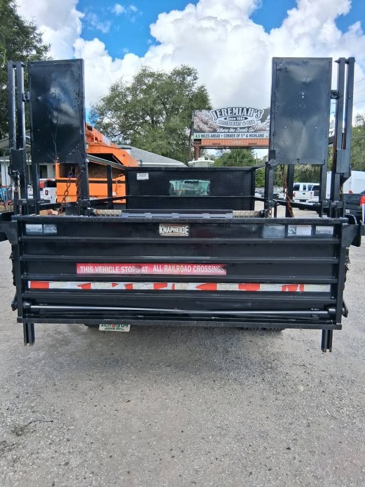 2013 Ford F-550 - $26,995