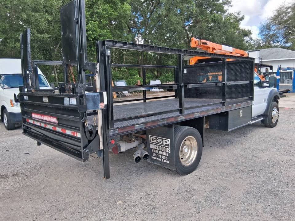 2013 Ford F-550 - $26,995