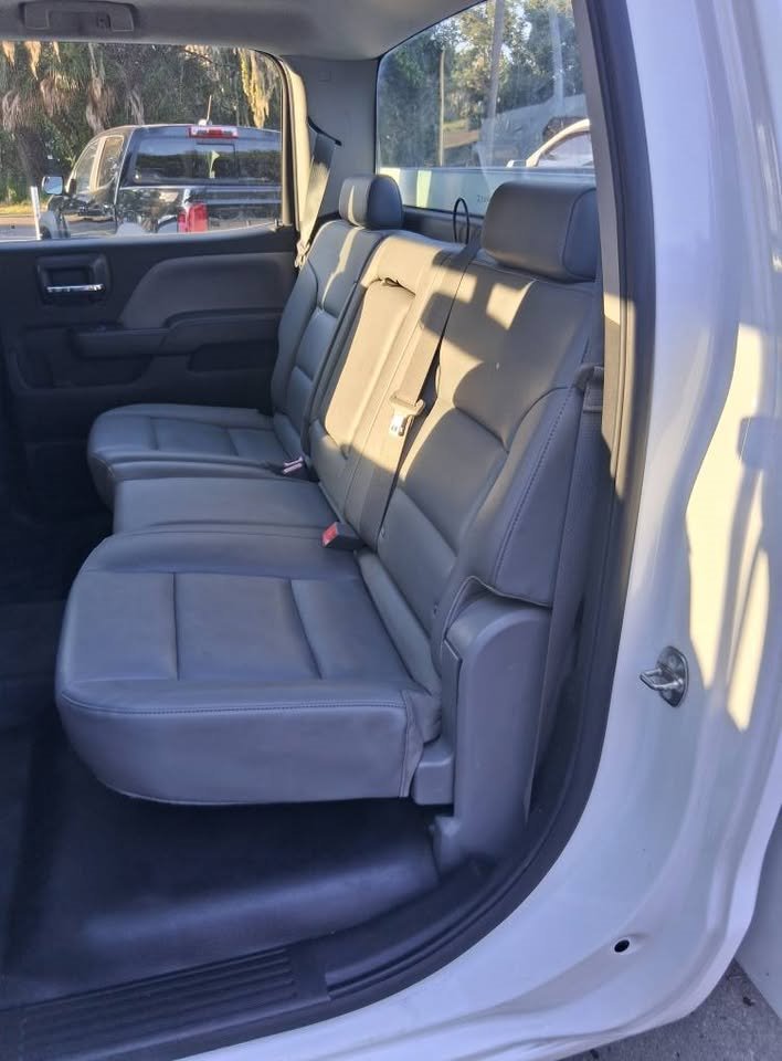 2015 Chevrolet Silverado - $25,995