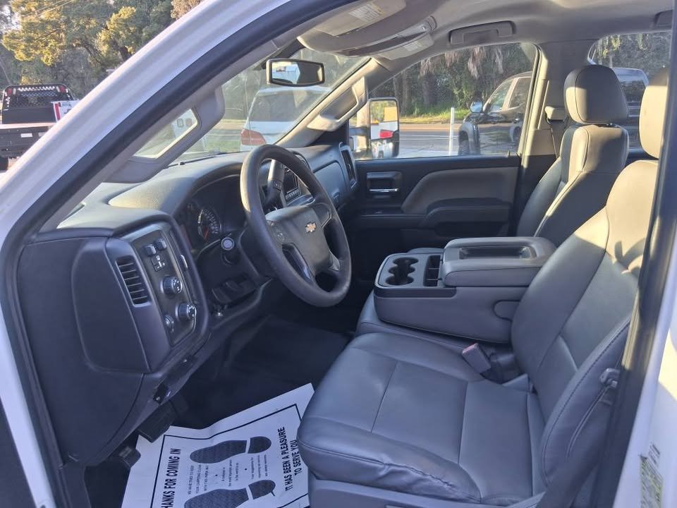 2015 Chevrolet Silverado - $25,995