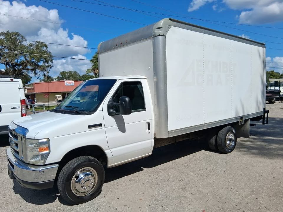 2017 Ford E-450 - $25,995