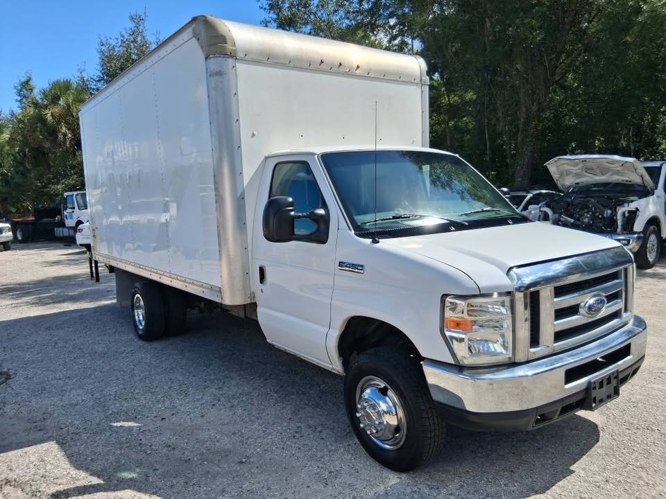 2017 Ford E-450 - $25,995